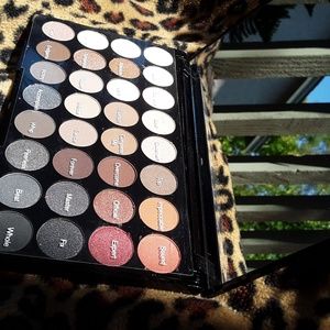 Flawless 2 - Makeup Revolution